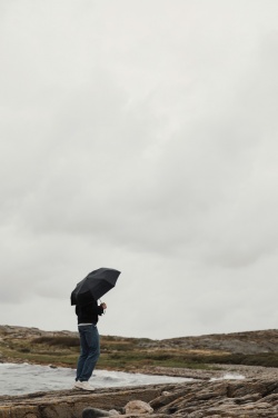 Logotrade Werbeartikel das Foto: VINGA Baltimore AWARE™ RPET 21“ Regenschirm