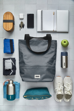 Logotrade Firmengeschenke das Foto: Black+Blum isolierte 16L Trage- & Kühltasche