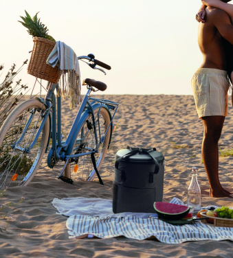 Logotrade werbemittel das Foto: Kühlrucksack 600D RPET