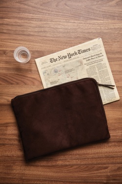 Logo trade promotional giveaway photo of: VINGA Hunton laptop case