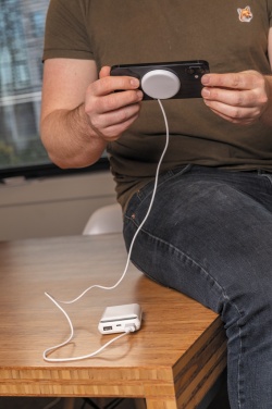 Logotrade promotional giveaways photo of: 5W magnetic wireless charger