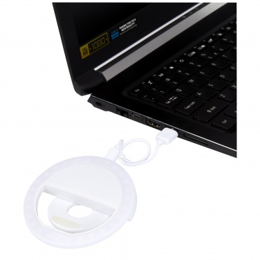 Logotrade ärikingituse foto: Helina selfie valgus