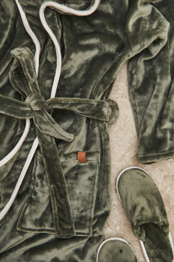 Logotrade firmakingitused pilt: VINGA Louis luksuslik plüüsist hommikumantel, suurus S-M