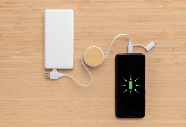 Logotrade meene foto: RCS taaskasutatud plastist Ontario 6-in-1 sissetõmmatav kaabel