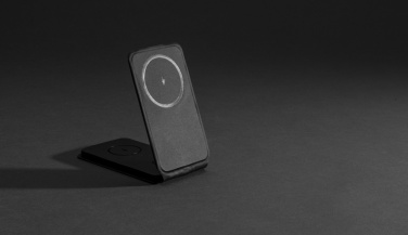 Logotrade reklaamkingi foto: Swiss Peak RCS rPU 15W kolm-ühes magnetiline juhtmevaba laadija