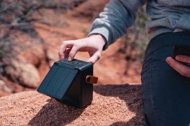 Logo trade firmakingid foto: Skywave RCS taaskasutatud plastikust päikesekõlar 12W