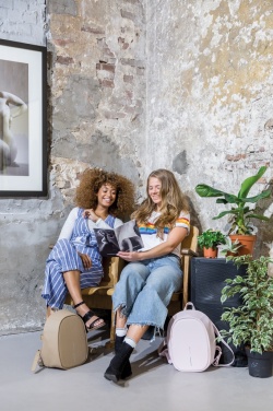 Logo trade ärikingitused foto: Elle Fashion, Vargusvastane seljakott