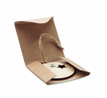 Logotrade meened pilt: Puidust jõulukuulike kuuseseemnetega