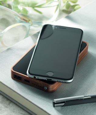 Logotrade firmakingid pilt: Juhtmeta 4000 mAh akupank