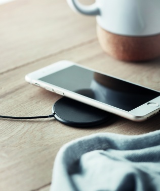 Logotrade reklaamkingid pilt: Magnetiline juhtmevaba laadija 10W