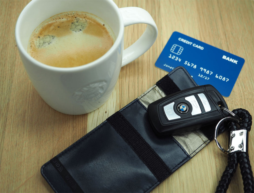 Logotrade firmakingid pilt: Raadiolaineid blokeeriv võtmetasku 1222119