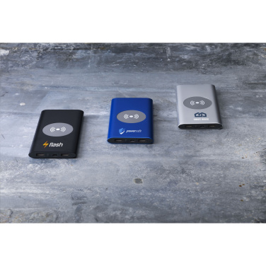 Logotrade ärikingituse foto: Alumiiniumist 8000 traadita akupank