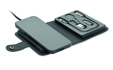 Logotrade firmakingid pilt: CAWATT 4 in 1 kaabli pistikute komplekt 15W