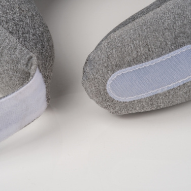 Logotrade ärikingituse foto: MoLu kaelapadi Prince George