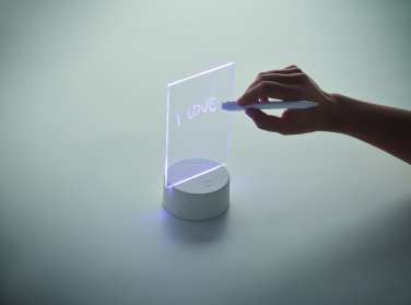 Logotrade reklaamtooted pilt: LEDMEMO valgustatud LED-märkmetahvel