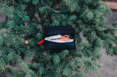 Logo trade liikelahja mainoslahja tuotekuva: Ensiapusetti RCS nubuck PU-materiaalista