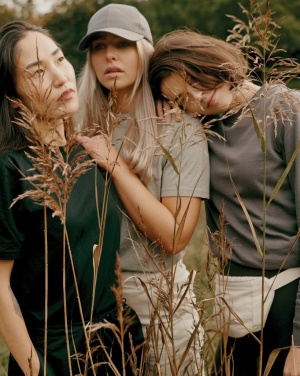 Logotrade liikelahja mainoslahja kuva: Iqoniq Sierra kevyt T-paita kierrätetystä puuvillasta