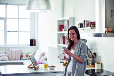 Logotrade liikelahjat kuva: Bambu puhelinalusta TUANUI