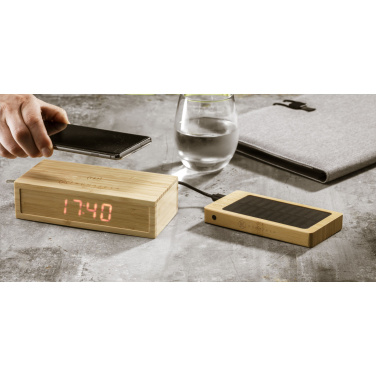 Logo trade liikelahja mainoslahja tuotekuva: Bambuinen herätyskello langattomalla laturilla