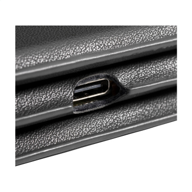 Logo trade liikelahja kuva: TriCharge RCS kierrätetty PU langaton laturi