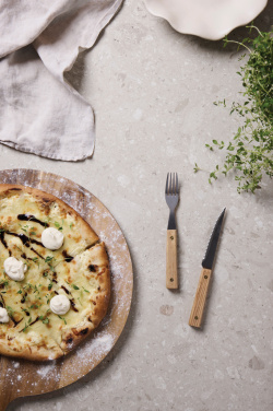 Logo trade mainoslahjat ja liikelahjat kuva: VINGA Paso 8-osainen ruokailuvälinesetti grillaukseen