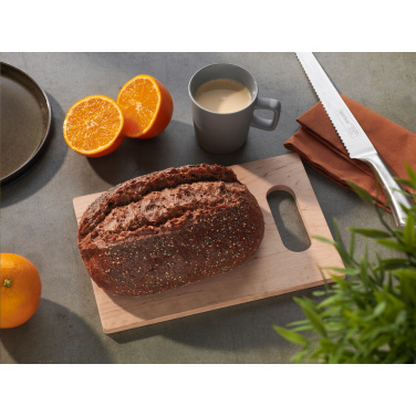 Logotrade reklaminės dovanos nuotrauka: Alksnio medienos pjaustymo lenta atvira rankena