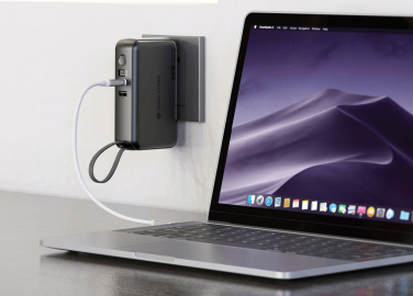 Logotrade reklaminės dovanos nuotrauka: Urban Vitamin Eureka hibridinis GANcharger 10000mah maitinimo blokas 65W