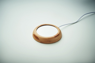 Logotrade korporatīvās dāvanas foto: Bambusa krūzīšu sildītājs ar USB