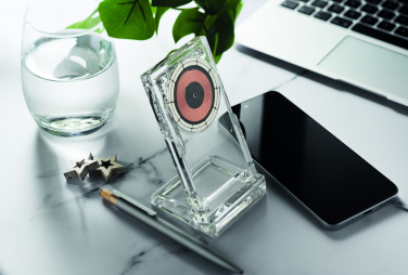 Логотрейд pекламные подарки картинка: Acrylic wireless charger 15W