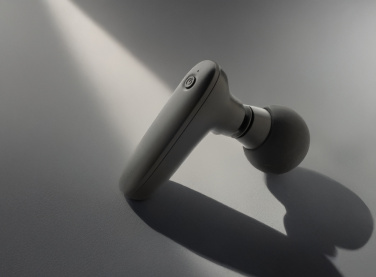 Лого трейд pекламные подарки фото: Массажный пистолет Revix RCS из переработанного пластика