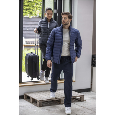 Лого трейд бизнес-подарки фото: Мужская утепленная куртка Athenas из переработанных материалов