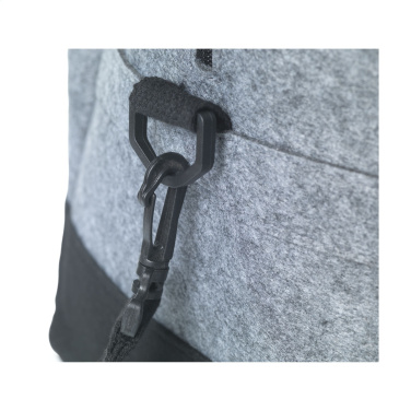 Logotrade reklamprodukter bild: Feltro GRS RPET Weekend Bag resväska